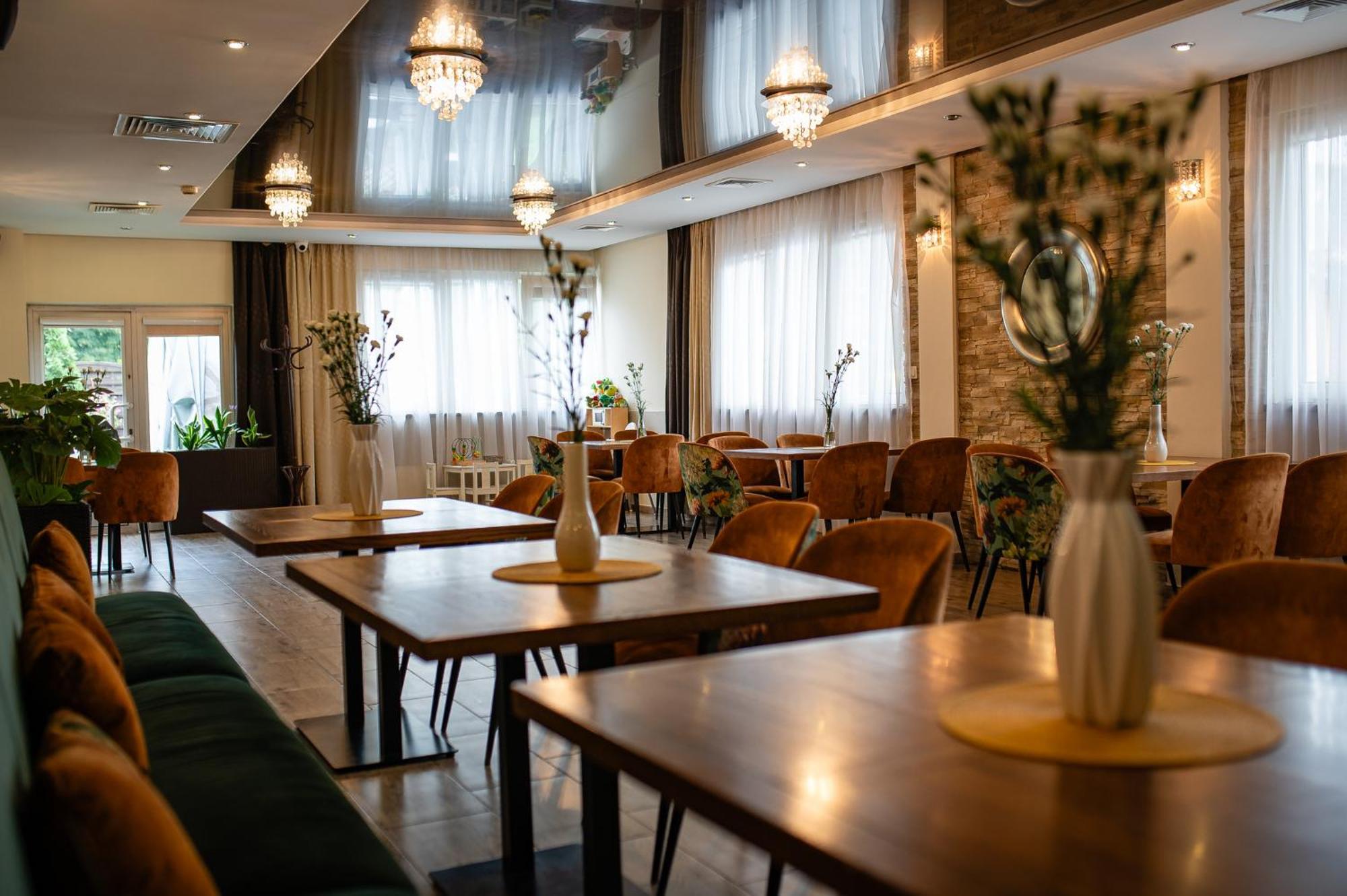 Hotel Alta Brzozów Extérieur photo